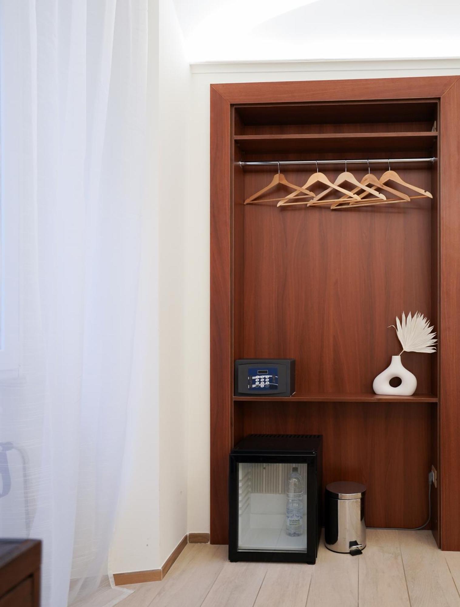 רומא Charm&Bella Guesthouse מראה חיצוני תמונה